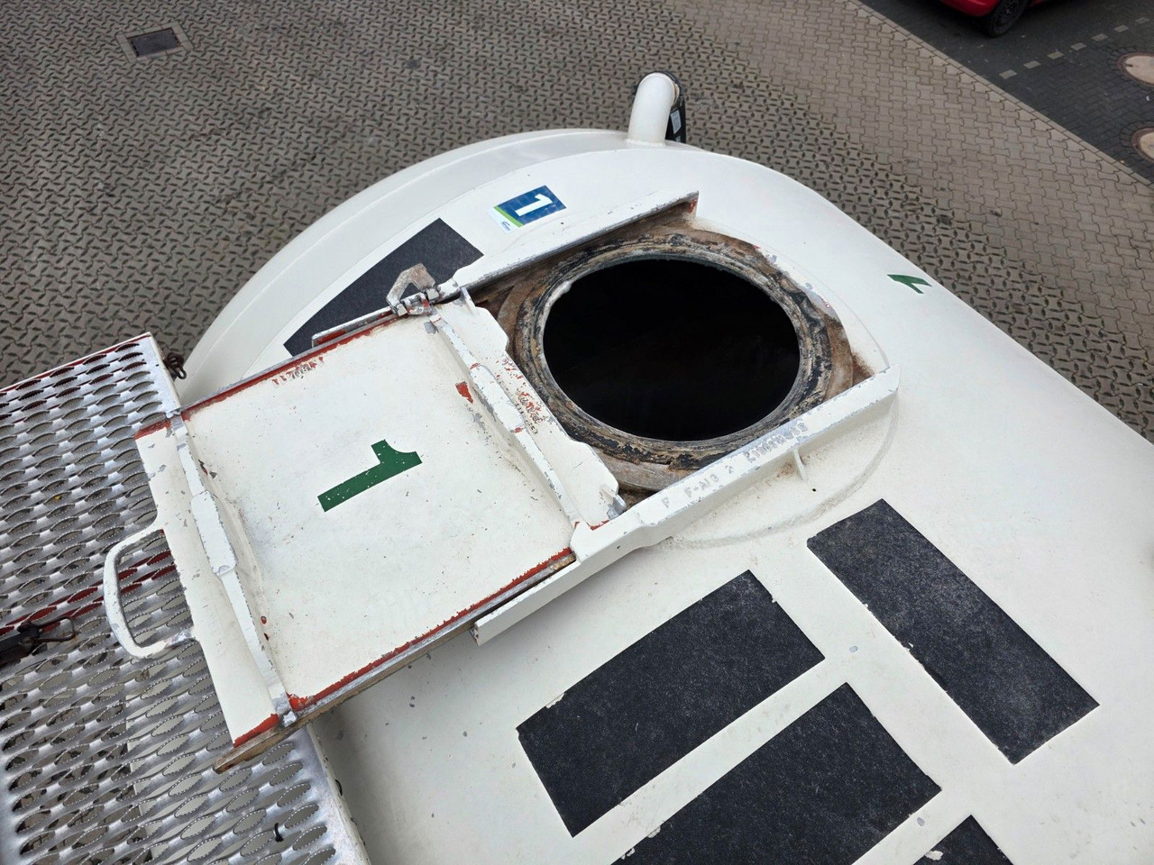 Полуприцеп цистерна для сыпучих грузов Köhler BSCX31/51/A / 51.000 l / Lenkachse: фото 23 Полуприцеп цистерна для сыпучих грузов Köhler BSCX31/51/A / 51.000 l / Lenkachse: фото 23