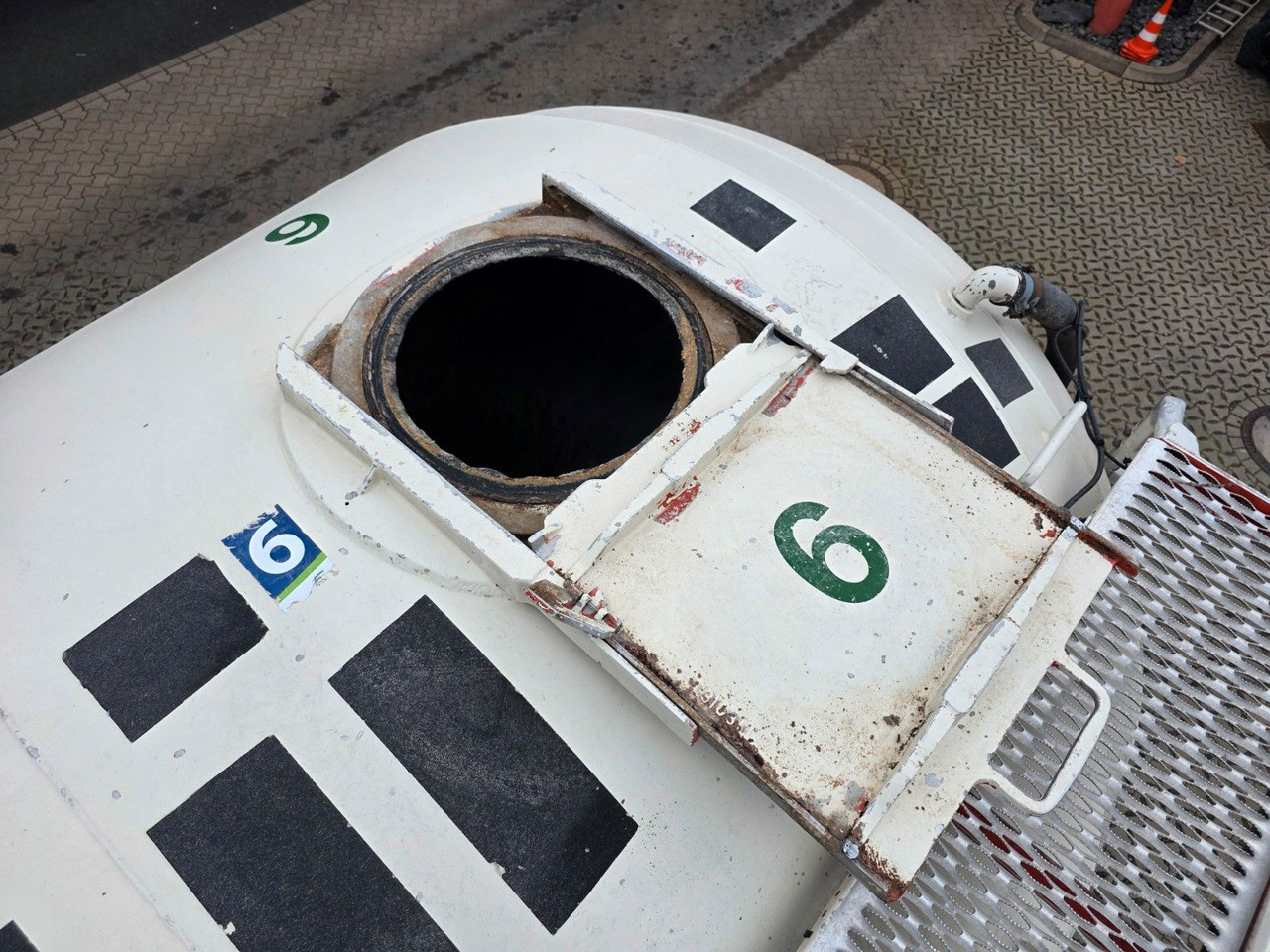 Полуприцеп цистерна для сыпучих грузов Köhler BSCX31/51/A / 51.000 l / Lenkachse: фото 10 Полуприцеп цистерна для сыпучих грузов Köhler BSCX31/51/A / 51.000 l / Lenkachse: фото 10