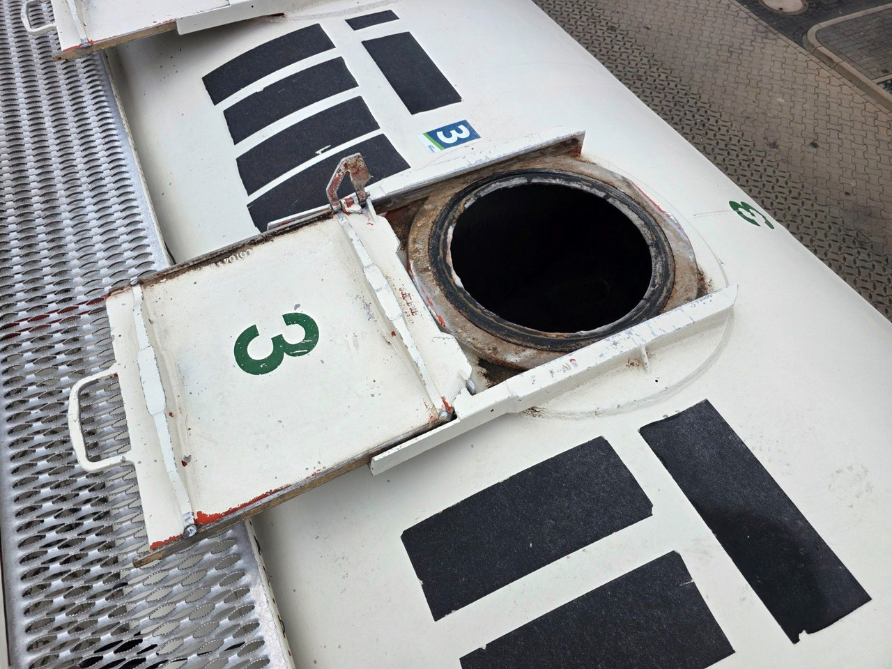 Полуприцеп цистерна для сыпучих грузов Köhler BSCX31/51/A / 51.000 l / Lenkachse: фото 19 Полуприцеп цистерна для сыпучих грузов Köhler BSCX31/51/A / 51.000 l / Lenkachse: фото 19