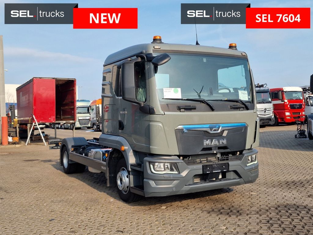 MAN TGL 8.250 4x2 BB / Nebenabtrieb/NEU/Euro 6E MAN TGL 8.250 4x2 BB / Nebenabtrieb/NEU/Euro 6E - Грузовик-шасси: фото 3 MAN TGL 8.250 4x2 BB / Nebenabtrieb/NEU/Euro 6E MAN TGL 8.250 4x2 BB / Nebenabtrieb/NEU/Euro 6E - Грузовик-шасси: фото 3