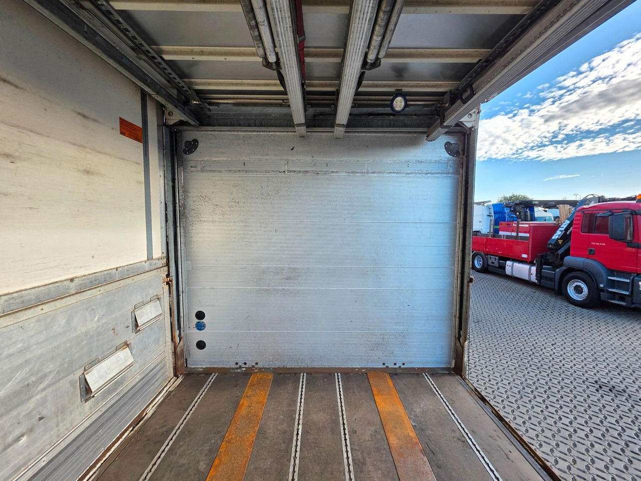 Полуприцеп для перевозки напитков System Trailer PRSSL-24-1-TRI / Ldbw / Lenkachse: фото 19 Полуприцеп для перевозки напитков System Trailer PRSSL-24-1-TRI / Ldbw / Lenkachse: фото 19