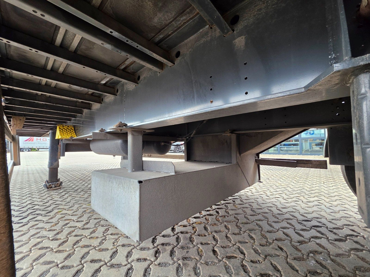 Полуприцеп для перевозки напитков System Trailer PRSSL-24-1-TRI / Ldbw / Lenkachse: фото 21 Полуприцеп для перевозки напитков System Trailer PRSSL-24-1-TRI / Ldbw / Lenkachse: фото 21