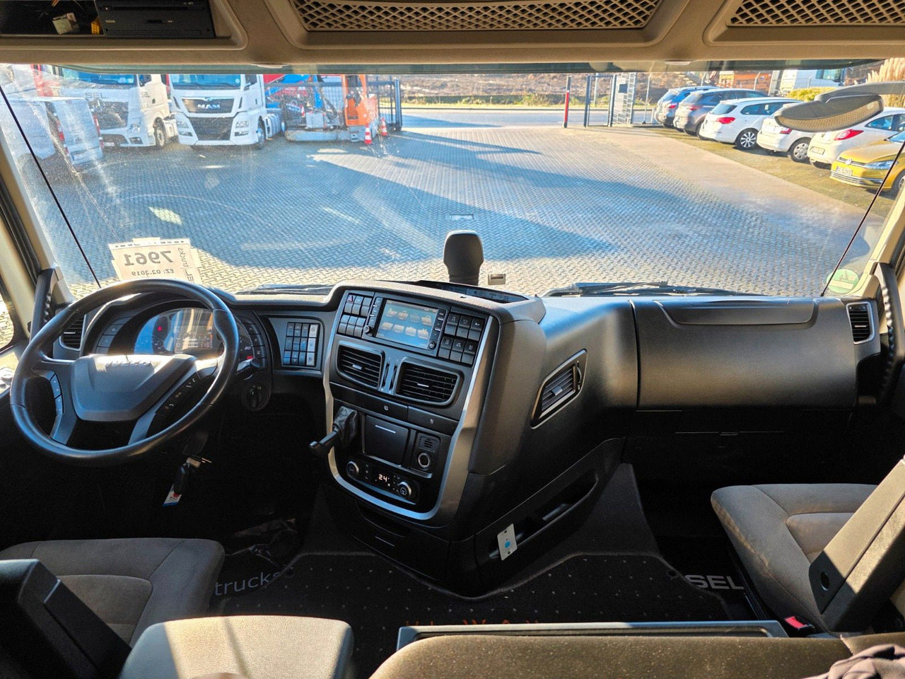 Тягач Iveco Stralis 480 / ZF Intarder / Standklimaanlage: фото 38 Тягач Iveco Stralis 480 / ZF Intarder / Standklimaanlage: фото 38