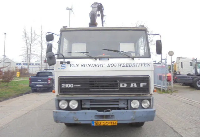 DAF 2100 TURBO - Грузовик бортовой/ Платформа: фото 2 DAF 2100 TURBO - Грузовик бортовой/ Платформа: фото 2