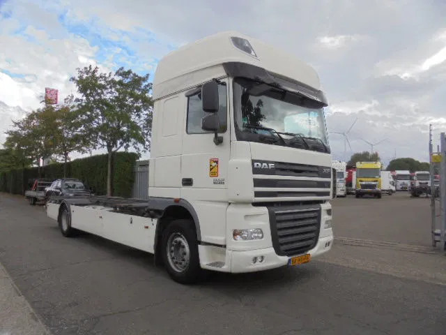 DAF XF 105 410 NL truck - Грузовик-контейнеровоз/ Сменный кузов: фото 3 DAF XF 105 410 NL truck - Грузовик-контейнеровоз/ Сменный кузов: фото 3