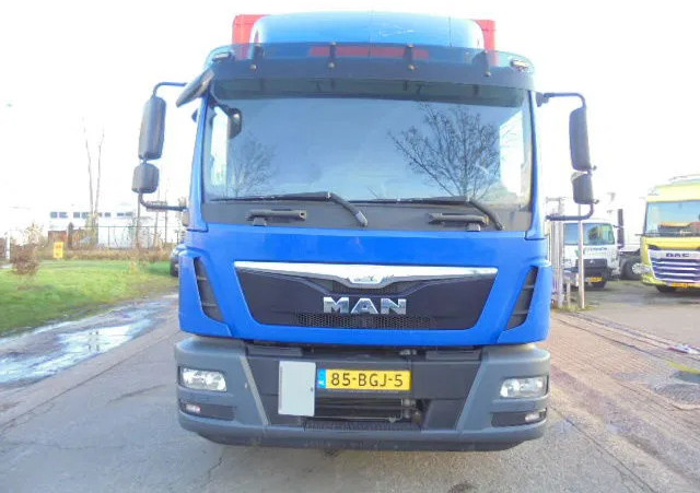 MAN TGM 12-250 NL TRUCK - Грузовик с закрытым кузовом: фото 2 MAN TGM 12-250 NL TRUCK - Грузовик с закрытым кузовом: фото 2