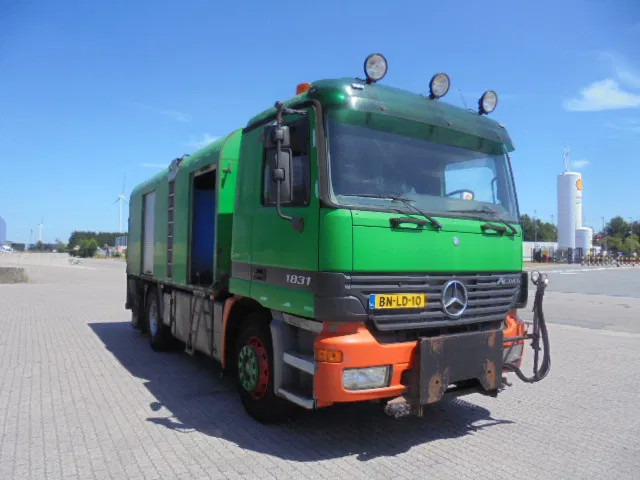 Mercedes-Benz Actros 1831 1831 Bitumensprayer - Грузовик-цистерна: фото 3 Mercedes-Benz Actros 1831 1831 Bitumensprayer - Грузовик-цистерна: фото 3
