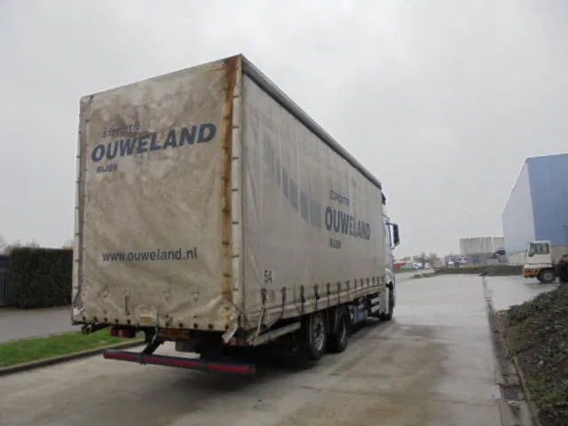 Mercedes-Benz Actros 2542 6X2 - Тентованный грузовик: фото 4 Mercedes-Benz Actros 2542 6X2 - Тентованный грузовик: фото 4