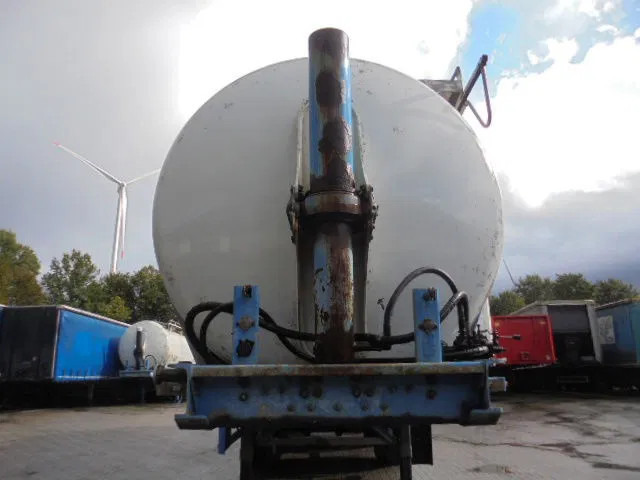 SPITZER BP SK 50 - Полуприцеп-цистерна: фото 4 SPITZER BP SK 50 - Полуприцеп-цистерна: фото 4