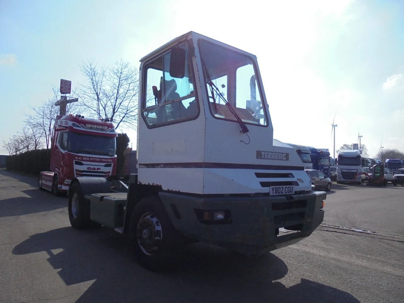 Terberg YT 180 - Терминальный тягач: фото 3 Terberg YT 180 - Терминальный тягач: фото 3