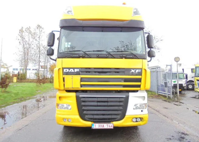 DAF XF 105.410 EURO 5 - Тягач: фото 2 DAF XF 105.410 EURO 5 - Тягач: фото 2
