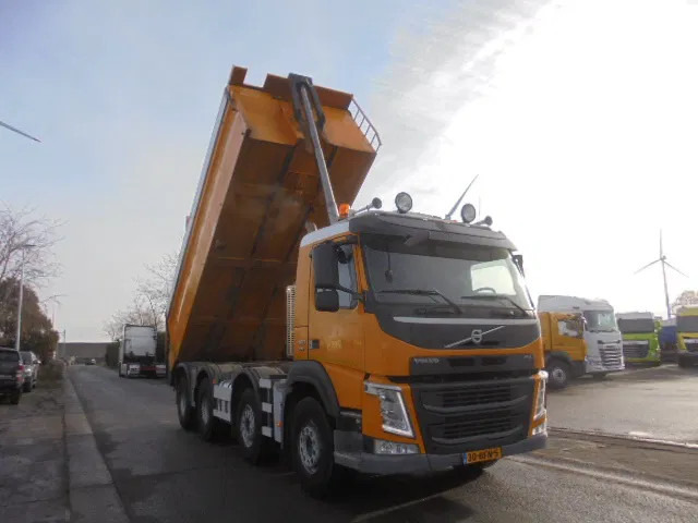 Volvo FM 460 8X4 R - Самосвал: фото 3 Volvo FM 460 8X4 R - Самосвал: фото 3