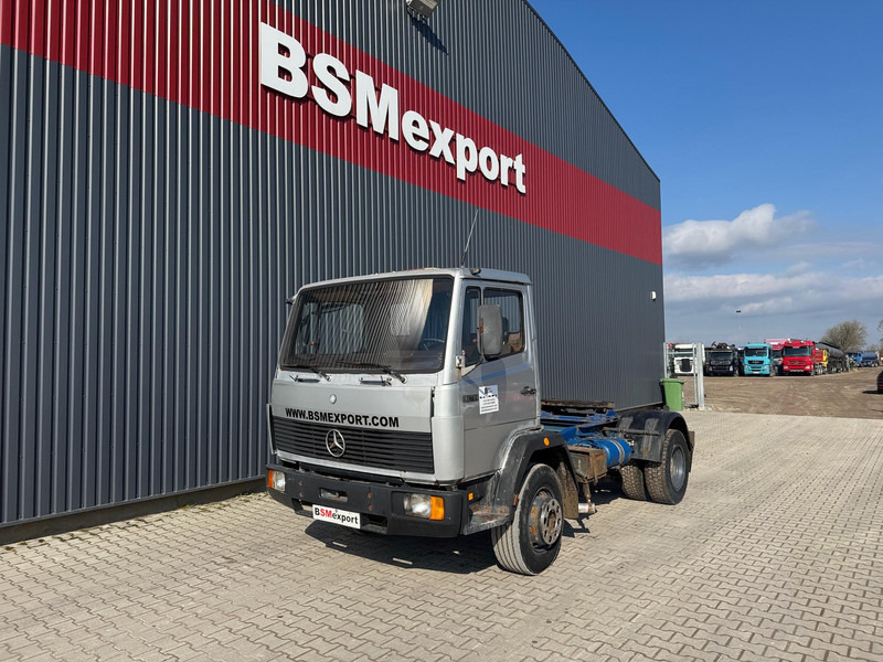 Mercedes-Benz 1320 - Тягач: фото 1 Mercedes-Benz 1320 - Тягач: фото 1