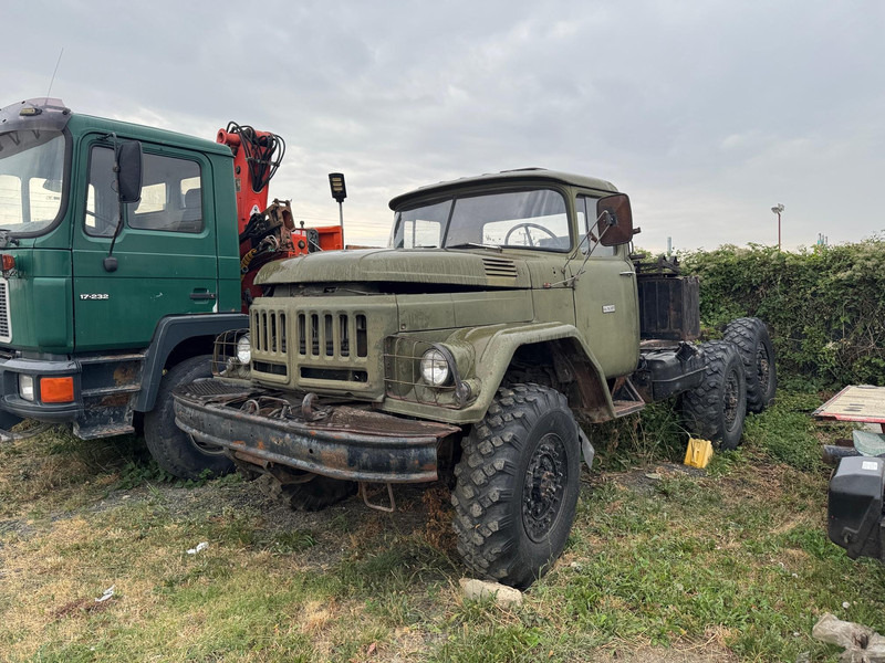 ZIL 131, 6X6 - Грузовик-шасси: фото 1 ZIL 131, 6X6 - Грузовик-шасси: фото 1