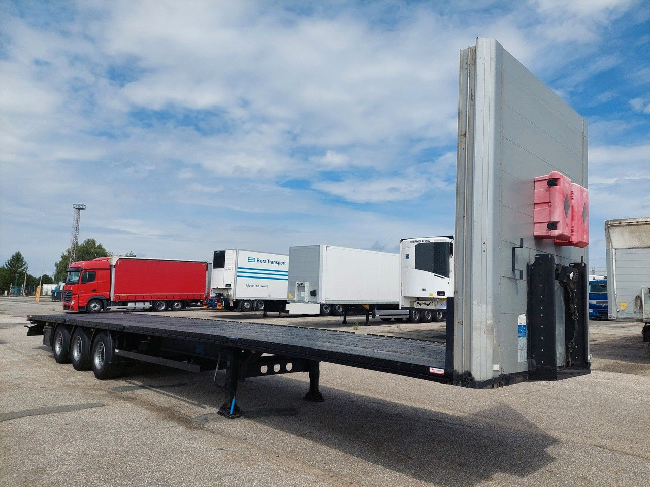 Kögel S24 Mega - Полуприцеп бортовой/ Платформа: фото 2 Kögel S24 Mega - Полуприцеп бортовой/ Платформа: фото 2