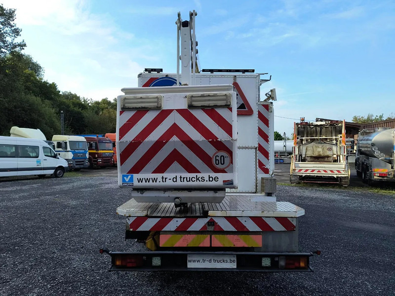 Iveco EuroCargo 120 E18 + COMET 151TAL (15 m) - Грузовик: фото 5 Iveco EuroCargo 120 E18 + COMET 151TAL (15 m) - Грузовик: фото 5