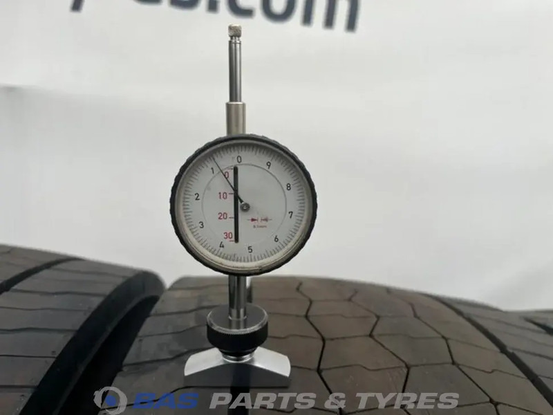 Bridgestone Bridgestone 315/70R22.5 Ecopia Drive Enliten 154/150 M+S 3PMSF gebruikte set - Шина для Грузовиков: фото 3 Bridgestone Bridgestone 315/70R22.5 Ecopia Drive Enliten 154/150 M+S 3PMSF gebruikte set - Шина для Грузовиков: фото 3