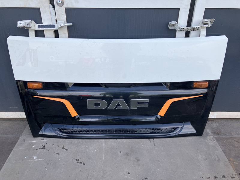 DAF XF106 Grille DAF 1892076 - Решётка радиатора для Грузовиков: фото 1 DAF XF106 Grille DAF 1892076 - Решётка радиатора для Грузовиков: фото 1