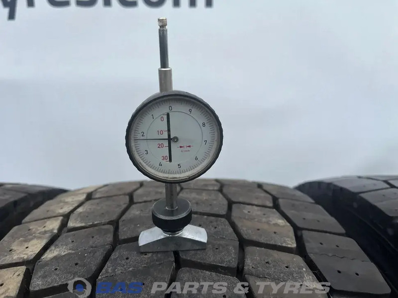 Michelin Remix Michelin Remix 315/70R22.5 X Multi D 154/150 M+S 3PMSF gebruikte set - Шина для Грузовиков: фото 3 Michelin Remix Michelin Remix 315/70R22.5 X Multi D 154/150 M+S 3PMSF gebruikte set - Шина для Грузовиков: фото 3