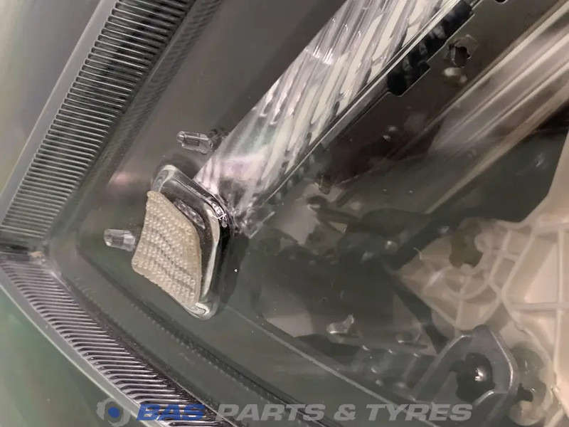 Volvo FH16 (FH5) Koplamp Links 22656781 - Передняя фара для Грузовиков: фото 4 Volvo FH16 (FH5) Koplamp Links 22656781 - Передняя фара для Грузовиков: фото 4