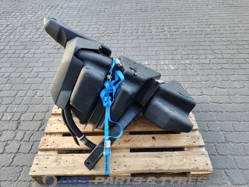 DAF XG DAF AdBlue tank 2297062 - Запчасти для Грузовиков: фото 3 DAF XG DAF AdBlue tank 2297062 - Запчасти для Грузовиков: фото 3