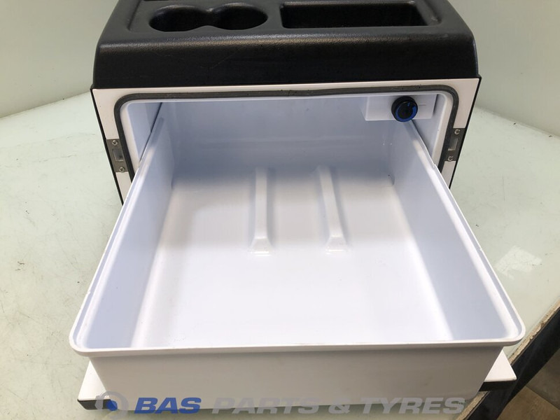 Renault D-Serie Koelkast Renault 35 Liter 7484553932 - Запчасти для Грузовиков: фото 5 Renault D-Serie Koelkast Renault 35 Liter 7484553932 - Запчасти для Грузовиков: фото 5