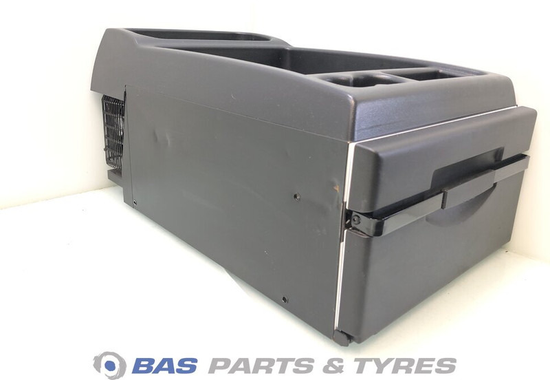 Renault D-Serie Koelkast Renault 35 Liter 7484553932 - Запчасти для Грузовиков: фото 4 Renault D-Serie Koelkast Renault 35 Liter 7484553932 - Запчасти для Грузовиков: фото 4