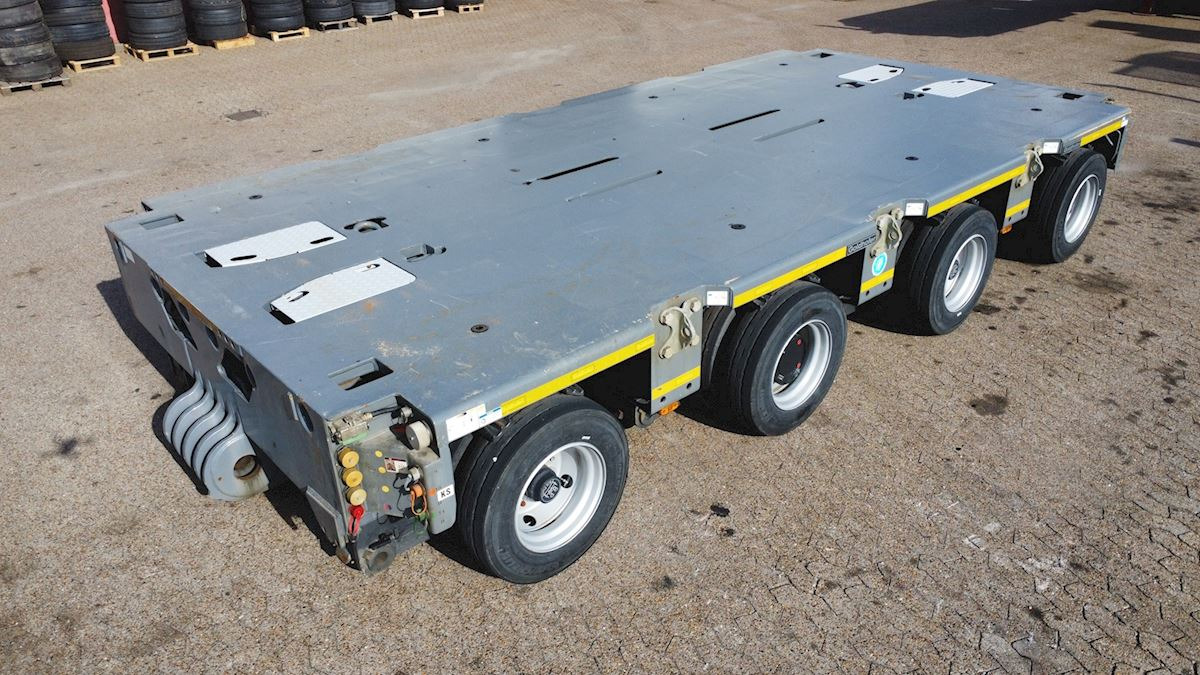 Goldhofer PST/SL-E 4 (08x02) - Низкорамный прицеп: фото 1 Goldhofer PST/SL-E 4 (08x02) - Низкорамный прицеп: фото 1