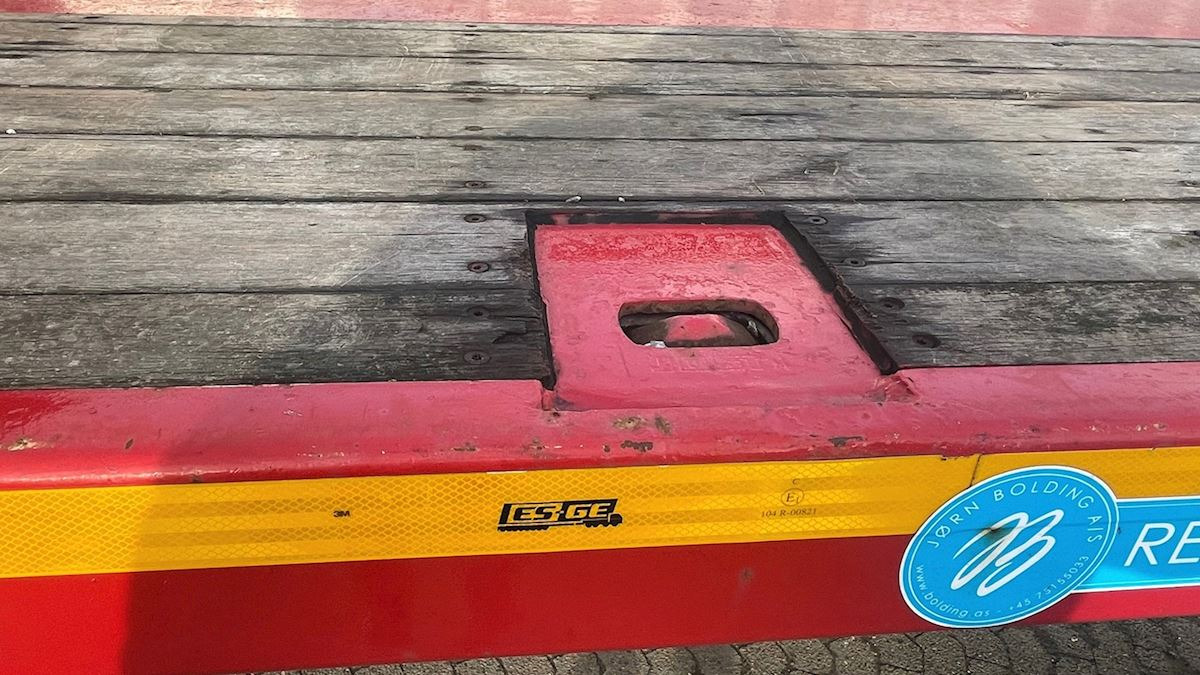 HRD SPTM3N - Полуприцеп бортовой/ Платформа: фото 3 HRD SPTM3N - Полуприцеп бортовой/ Платформа: фото 3