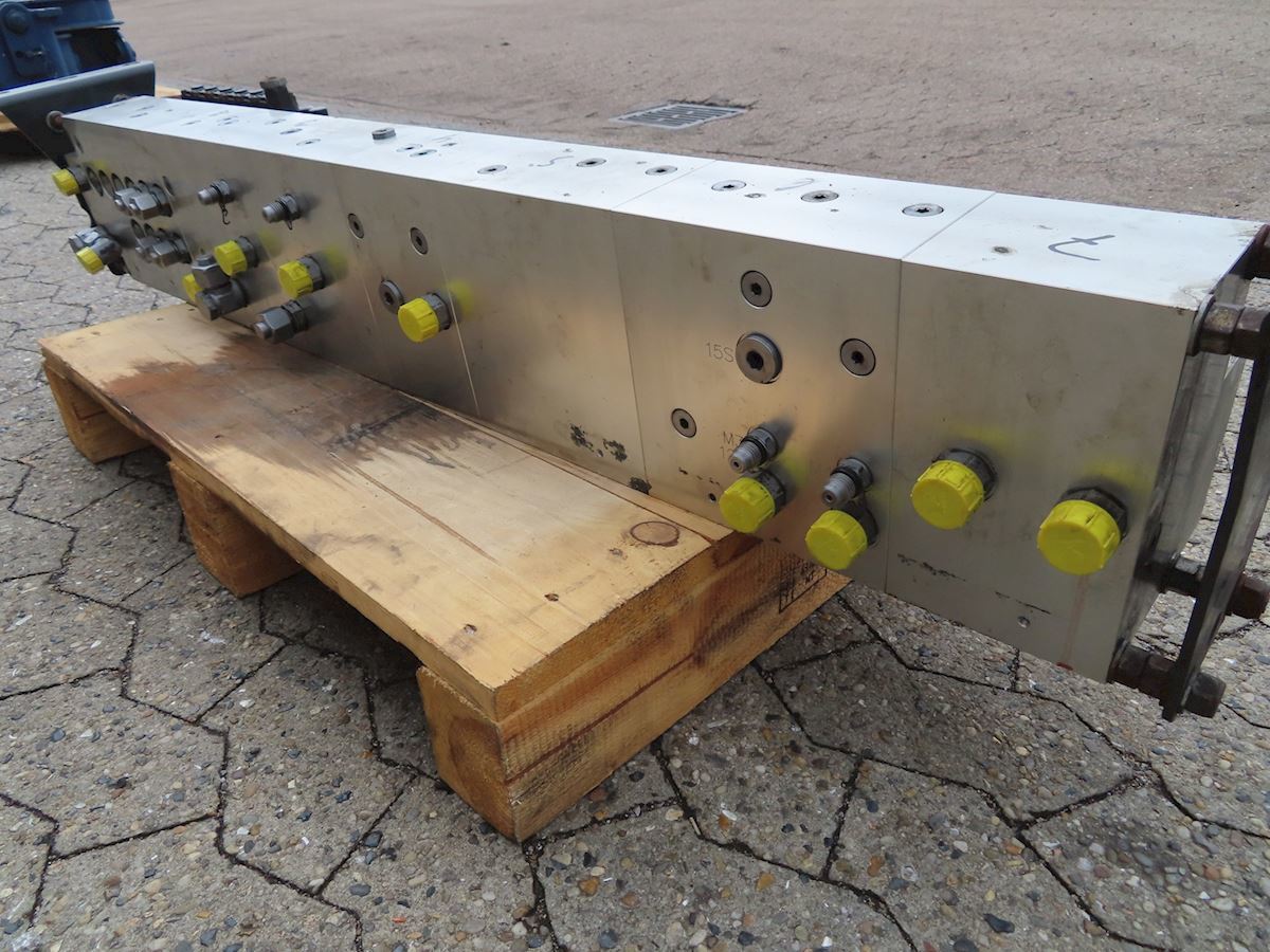 Goldhofer Bejeningsblok t. uni-svanehals - Запчасти для Прицепов: фото 5 Goldhofer Bejeningsblok t. uni-svanehals - Запчасти для Прицепов: фото 5