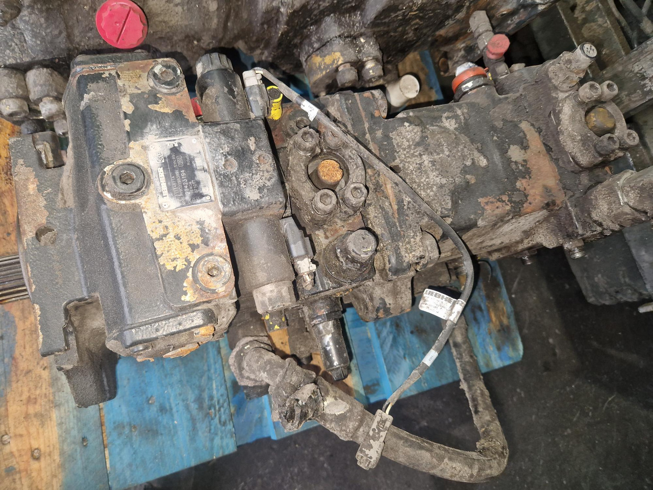 BOMBA EN TAMDEM LIEBHERR L586 - Гидравлический насос для Строительной техники: фото 1 BOMBA EN TAMDEM LIEBHERR L586 - Гидравлический насос для Строительной техники: фото 1