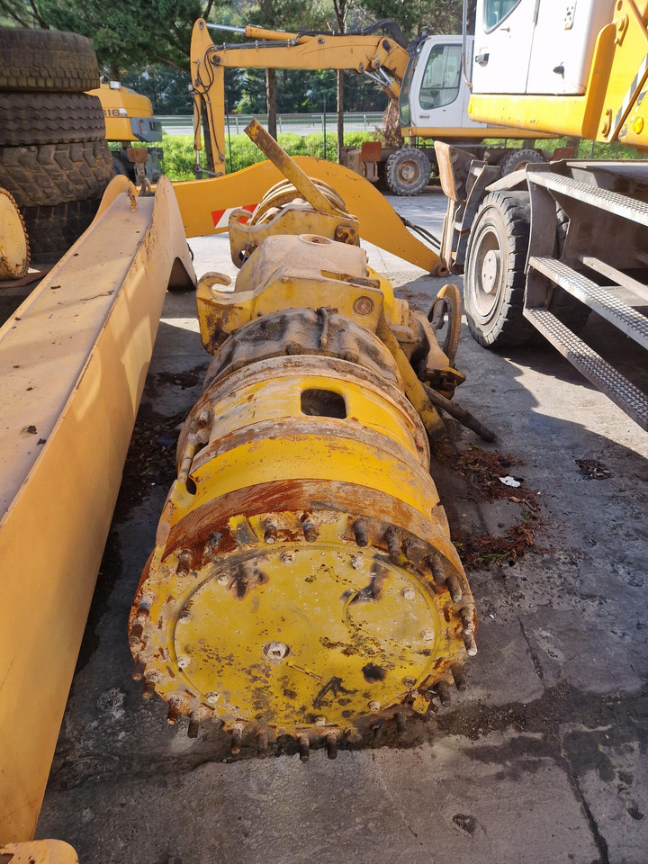 EJE TRASERO KOMATSU KWA055HD-4 - Ось и запчасти для Строительной техники: фото 1 EJE TRASERO KOMATSU KWA055HD-4 - Ось и запчасти для Строительной техники: фото 1