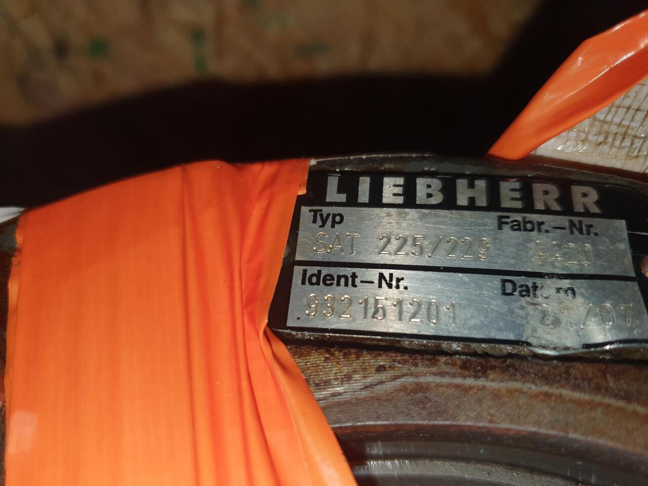 LIEBHERR SAT 225/229 - Трансмиссия для Строительной техники: фото 2 LIEBHERR SAT 225/229 - Трансмиссия для Строительной техники: фото 2