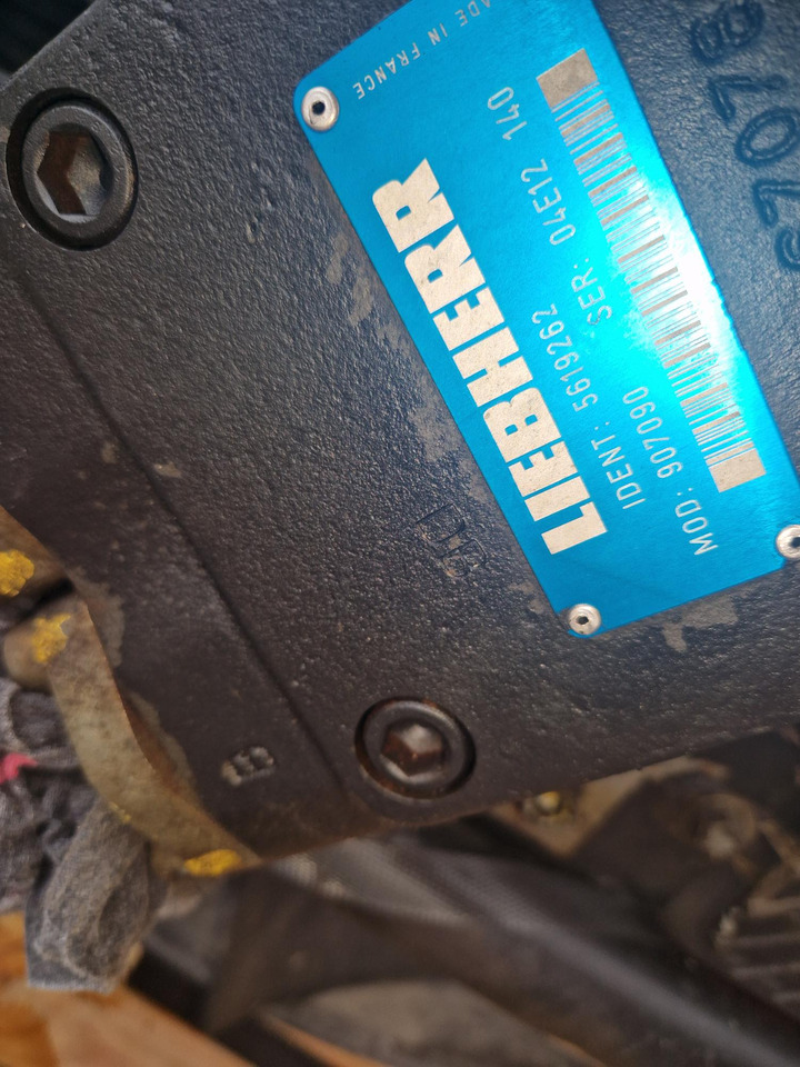 RADIADOR LIEBHERR R914B - Радиатор для Строительной техники: фото 2 RADIADOR LIEBHERR R914B - Радиатор для Строительной техники: фото 2