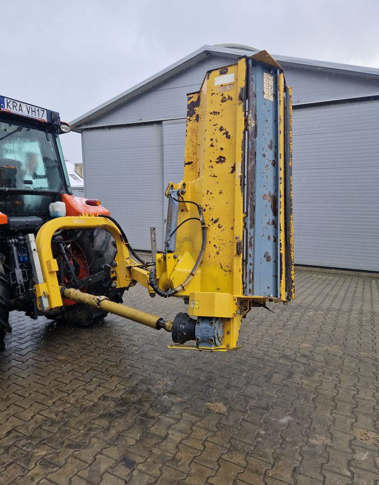 Kosiarka bijakowa Frontoni FRONTONI 200 2012 Kosiarka bijakowa boczna 2m - Боковая косилка-измельчитель: фото 1 Kosiarka bijakowa Frontoni FRONTONI 200 2012 Kosiarka bijakowa boczna 2m - Боковая косилка-измельчитель: фото 1