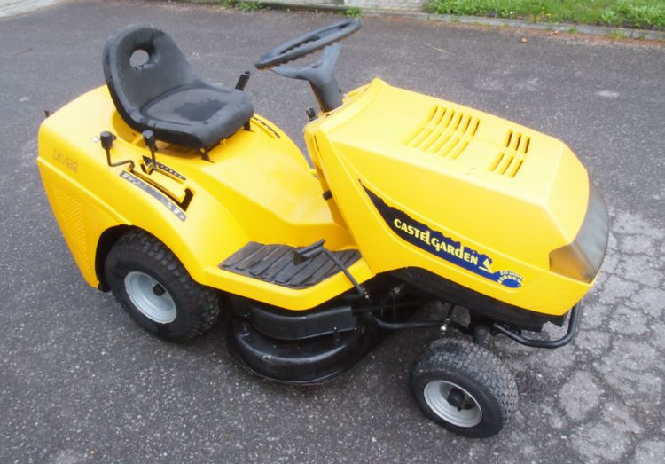 Kosiarka traktorek Castel Garden 13/92 2007 Kosiarka Castel Garden 13/92 - Газонокосилка: фото 1 Kosiarka traktorek Castel Garden 13/92 2007 Kosiarka Castel Garden 13/92 - Газонокосилка: фото 1