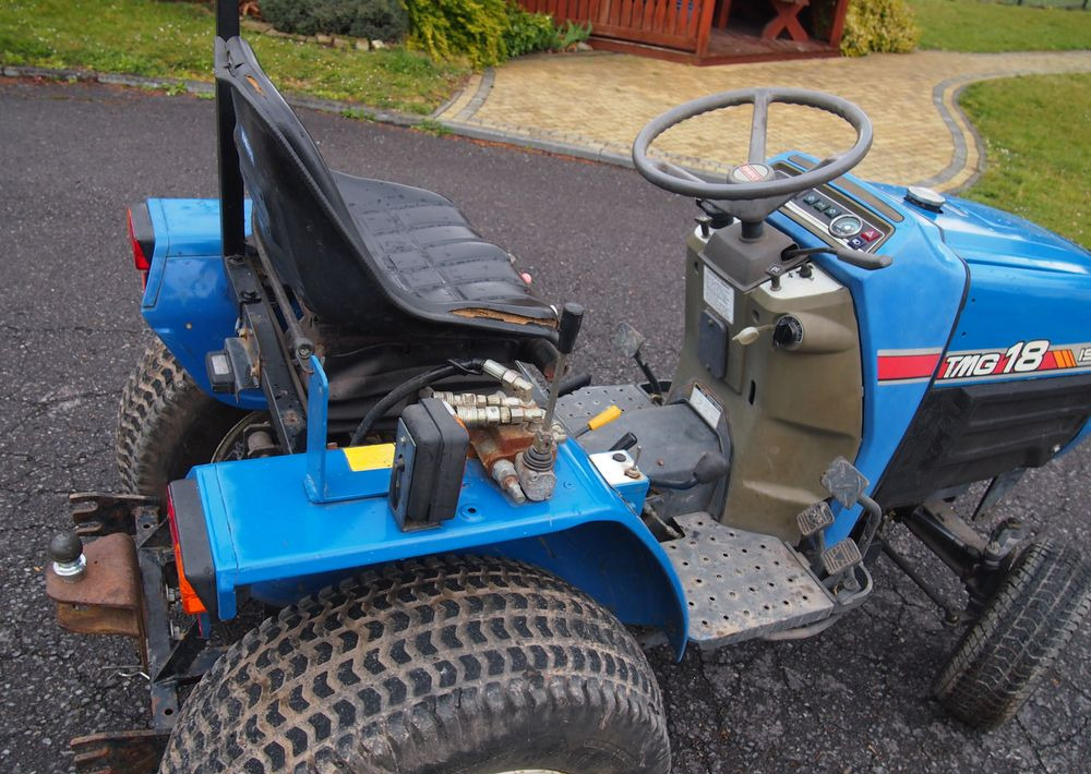 Kosiarka traktorek Iseki TMG T18 1995 hydro Diesel - Газонокосилка: фото 3 Kosiarka traktorek Iseki TMG T18 1995 hydro Diesel - Газонокосилка: фото 3