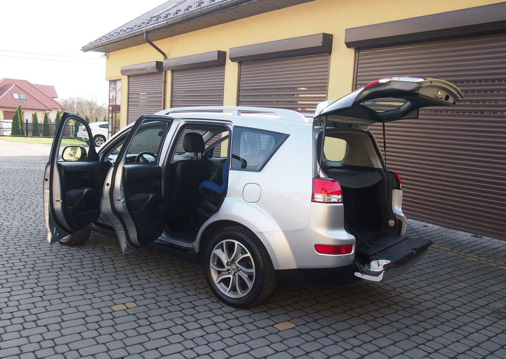 Легковой автомобиль Samochód Citroen C-Crosser 2.2 HDI 2010 Samochód osobowy SUW 4x4: фото 8