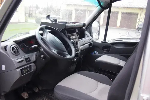 Samochód Iveco Daily 35c21 2012 DMC 3,5T DOKA dubel kabina - Тентованный фургон, Грузопассажирский фургон: фото 5 Samochód Iveco Daily 35c21 2012 DMC 3,5T DOKA dubel kabina - Тентованный фургон, Грузопассажирский фургон: фото 5