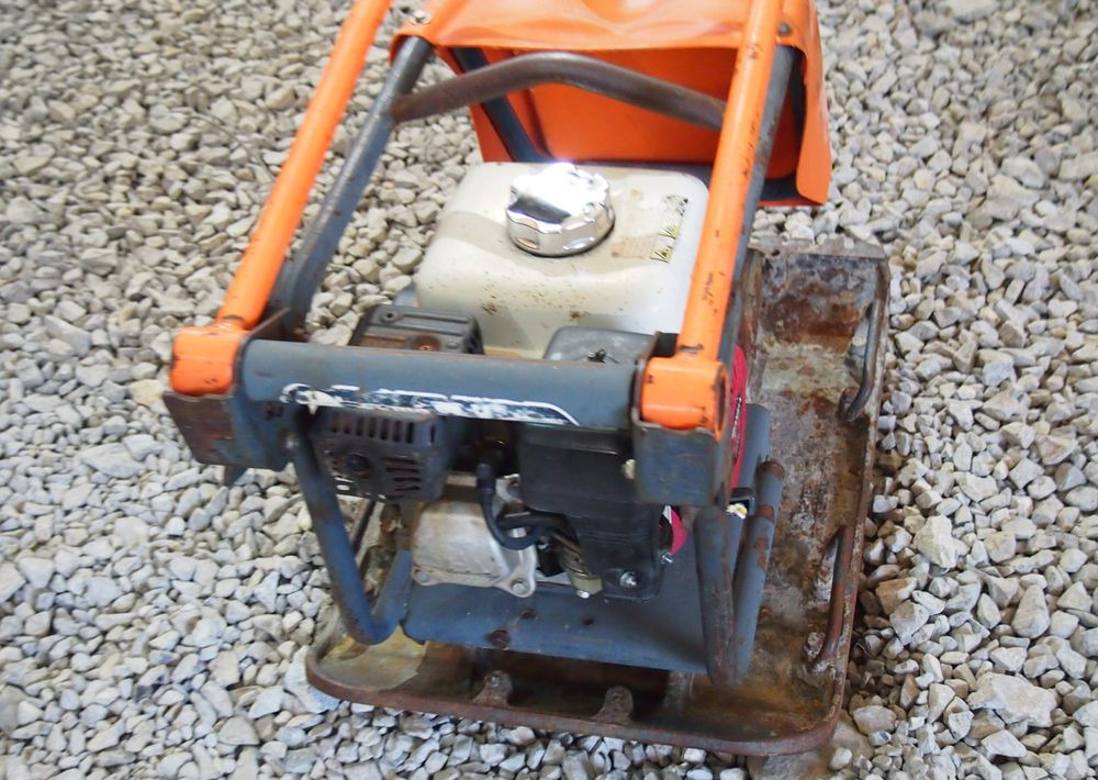 Ubijarka Belle PC5000E 2009 Zagęszczarka ubijarka Bella - Виброплита: фото 3 Ubijarka Belle PC5000E 2009 Zagęszczarka ubijarka Bella - Виброплита: фото 3