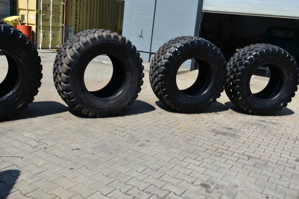 Alliance 600/55R26.5 / 882/ 165D /Steel Belted TL - Шина для Сельскохозяйственной техники: фото 2 Alliance 600/55R26.5 / 882/ 165D /Steel Belted TL - Шина для Сельскохозяйственной техники: фото 2