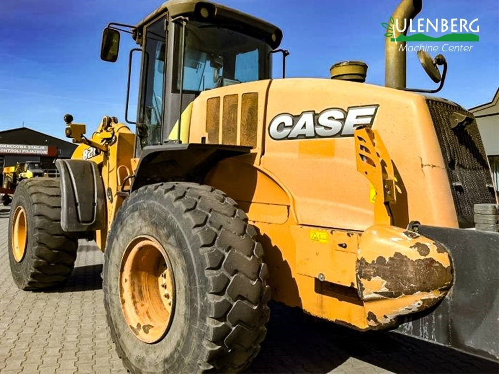 Case 821 F - Колёсный погрузчик: фото 2 Case 821 F - Колёсный погрузчик: фото 2