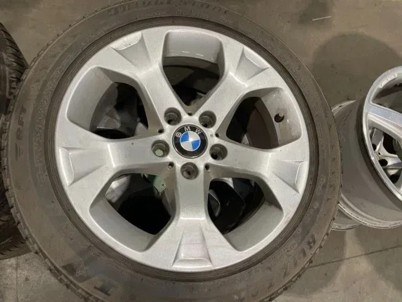 BMW *BMW velgen met Brigdestone banden *225/50 R17 - Шины и диски для Легковых автомобилей: фото 2 BMW *BMW velgen met Brigdestone banden *225/50 R17 - Шины и диски для Легковых автомобилей: фото 2