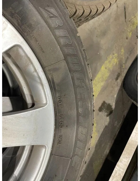 Bridgestone *Mercedes velgen 17 inch met Bridgestone banden*235/60 R17 - Шины и диски для Легковых автомобилей: фото 3 Bridgestone *Mercedes velgen 17 inch met Bridgestone banden*235/60 R17 - Шины и диски для Легковых автомобилей: фото 3