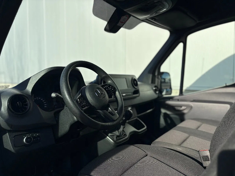 Mercedes-Benz Sprinter 317 L2H2*360°Camera*Airco*Navigatie*Zetelverwarming - Цельнометаллический фургон: фото 3 Mercedes-Benz Sprinter 317 L2H2*360°Camera*Airco*Navigatie*Zetelverwarming - Цельнометаллический фургон: фото 3