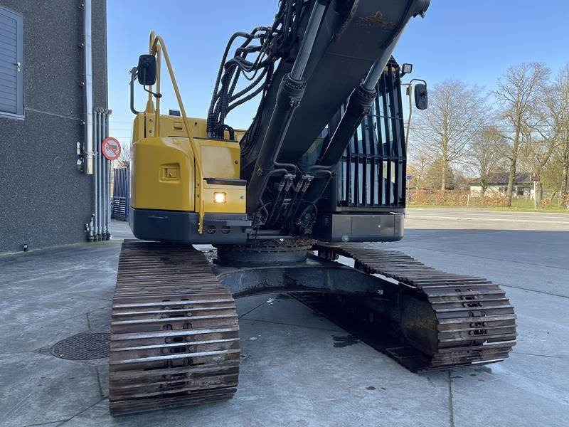 Гусеничный экскаватор Volvo ECR 235 DL: фото 8 Гусеничный экскаватор Volvo ECR 235 DL: фото 8