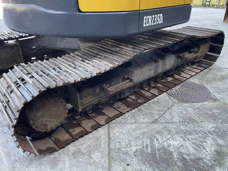 Гусеничный экскаватор Volvo ECR 235 DL: фото 20 Гусеничный экскаватор Volvo ECR 235 DL: фото 20