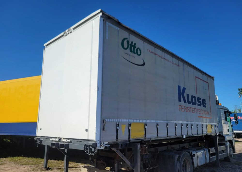 Krone - Тентованный кузов: фото 1 Krone - Тентованный кузов: фото 1