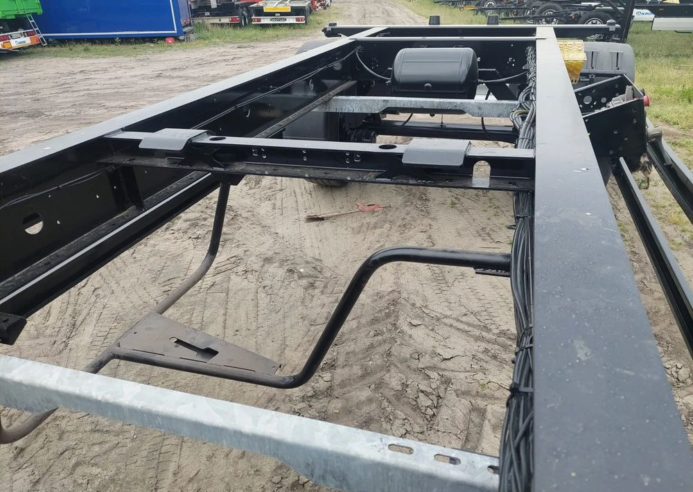 Прицеп-контейнеровоз/ Сменный кузов Krone: фото 13 Прицеп-контейнеровоз/ Сменный кузов Krone: фото 13