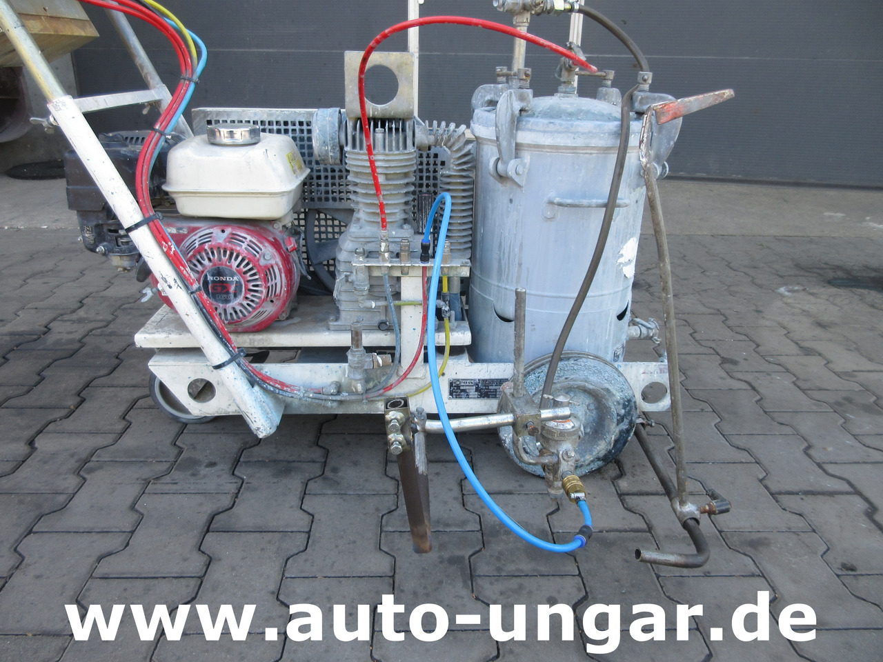 Hofmann H5-1 Straßenmarkierungsmaschine Roadmarking Machine Graco Markiermaschine - Асфальтоукладочная техника: фото 2 Hofmann H5-1 Straßenmarkierungsmaschine Roadmarking Machine Graco Markiermaschine - Асфальтоукладочная техника: фото 2